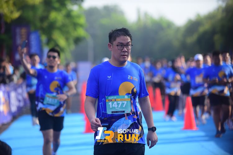 Race photo from Isoplus Run 2024 Surabaya