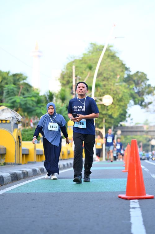 Race photo from KEMLU RUN 2025