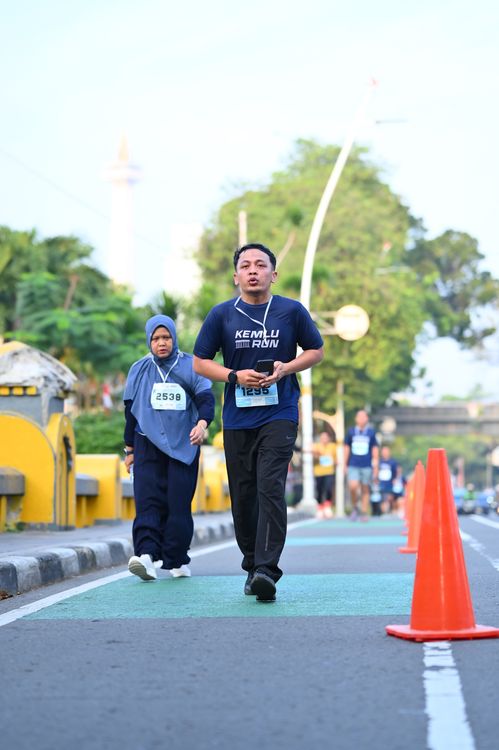 Race photo from KEMLU RUN 2025