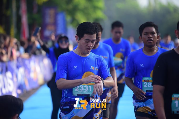 Race photo from Isoplus Run 2024 Surabaya