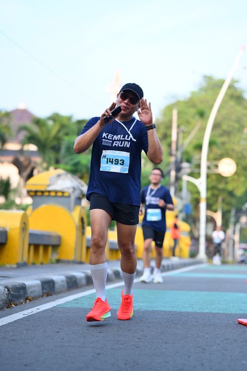 Race photo from KEMLU RUN 2025