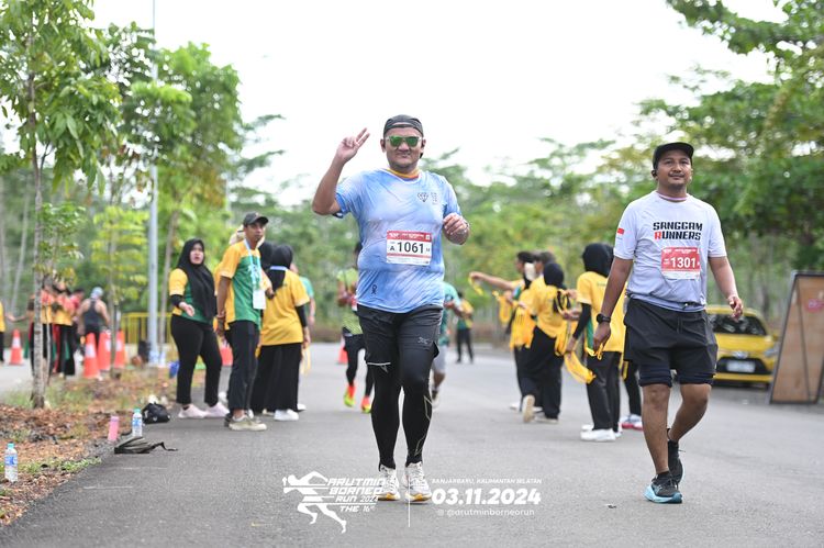 Race photo from Arutmin Borneo Run 2024