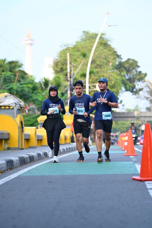 Race photo from KEMLU RUN 2025