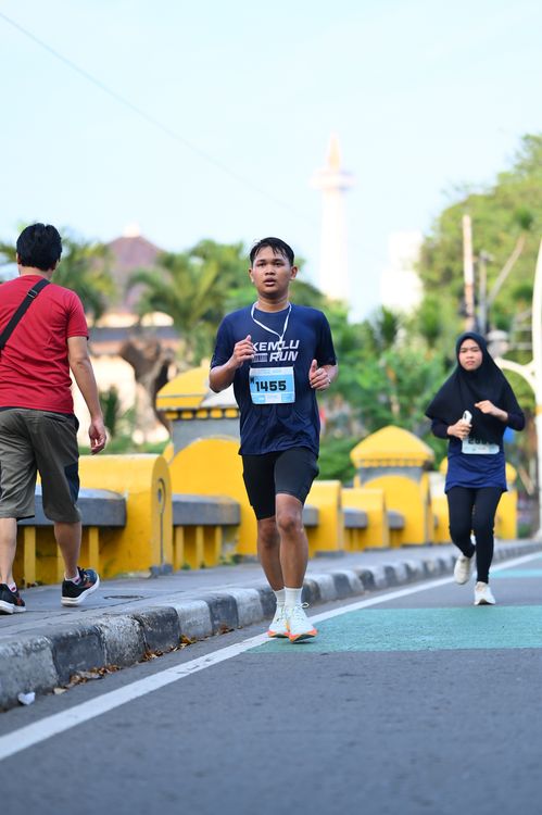 Race photo from KEMLU RUN 2025