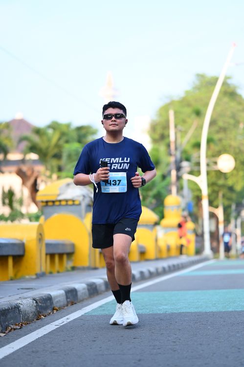 Race photo from KEMLU RUN 2025