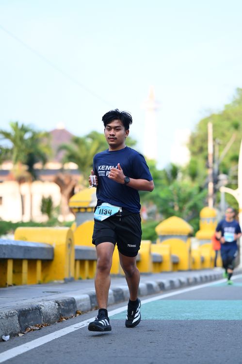 Race photo from KEMLU RUN 2025