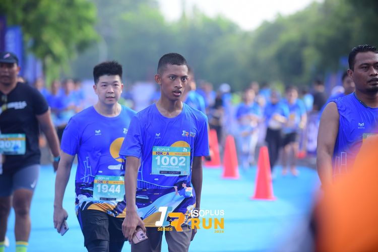 Race photo from Isoplus Run 2024 Surabaya