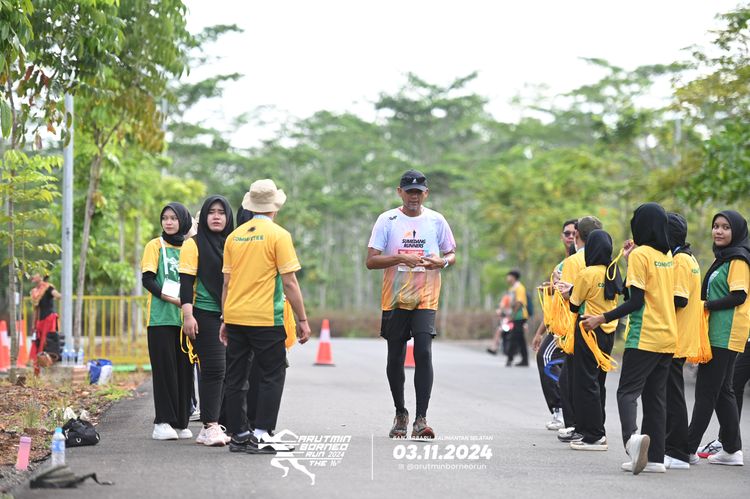 Race photo from Arutmin Borneo Run 2024