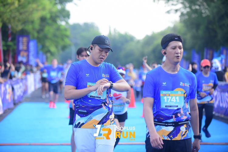 Race photo from Isoplus Run 2024 Surabaya