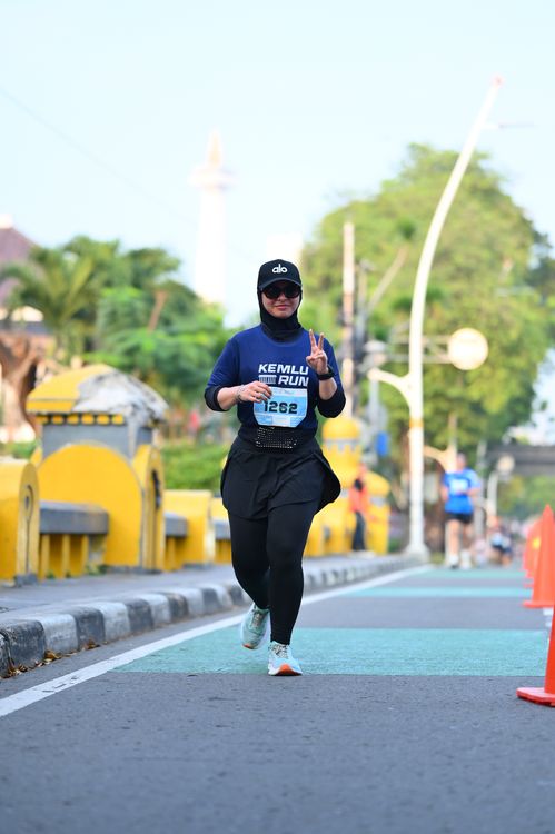 Race photo from KEMLU RUN 2025