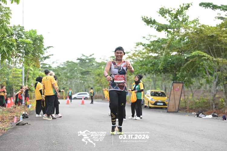 Race photo from Arutmin Borneo Run 2024