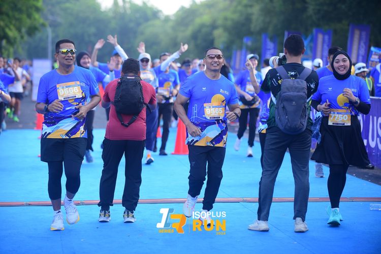 Race photo from Isoplus Run 2024 Surabaya