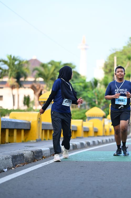 Race photo from KEMLU RUN 2025