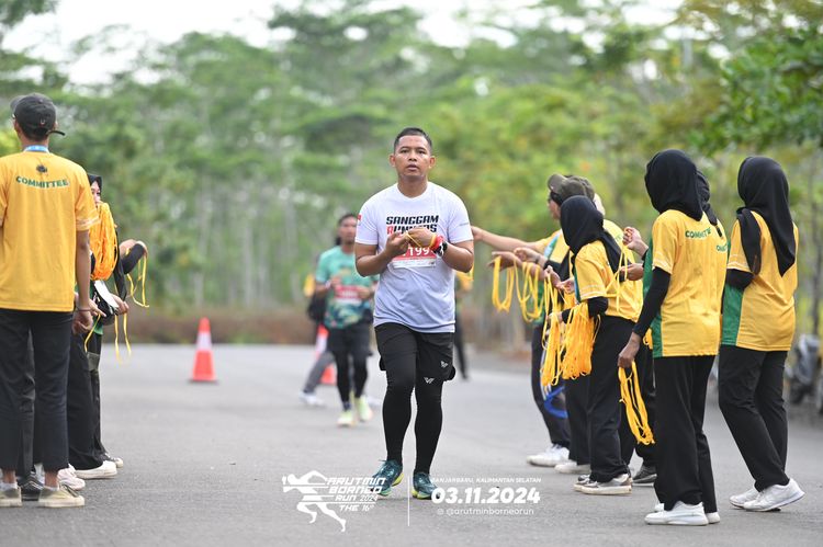 Race photo from Arutmin Borneo Run 2024