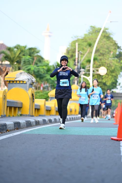 Race photo from KEMLU RUN 2025