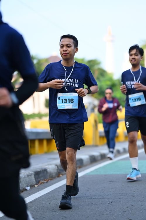Race photo from KEMLU RUN 2025