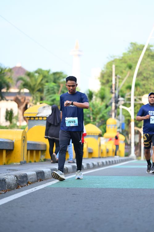 Race photo from KEMLU RUN 2025