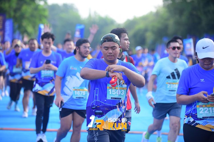Race photo from Isoplus Run 2024 Surabaya