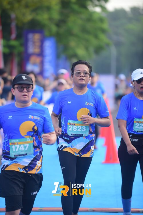 Race photo from Isoplus Run 2024 Surabaya