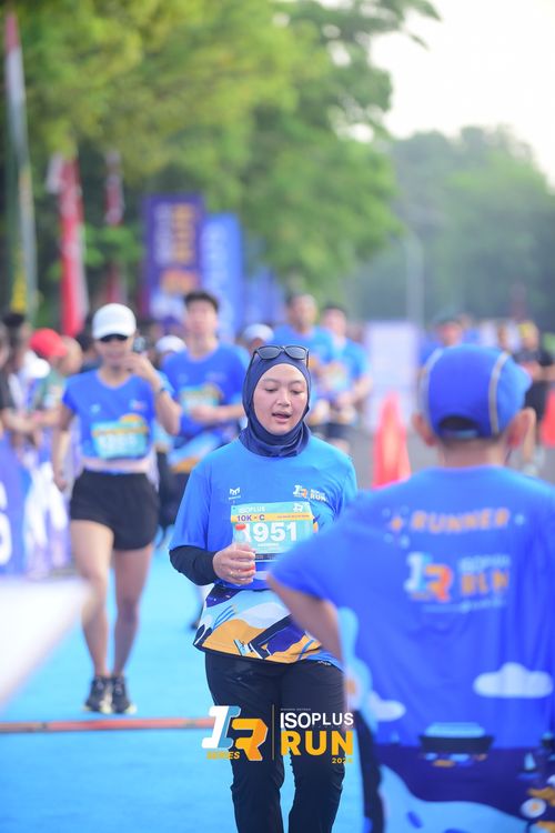 Race photo from Isoplus Run 2024 Surabaya