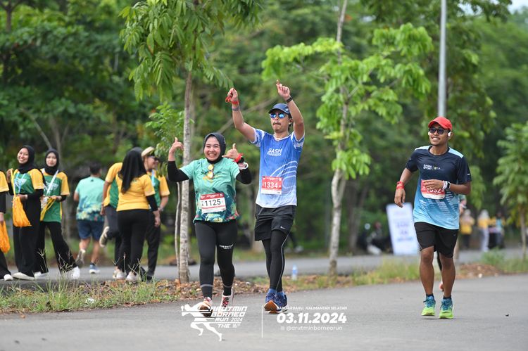Race photo from Arutmin Borneo Run 2024