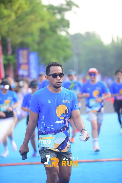 Race photo from Isoplus Run 2024 Surabaya