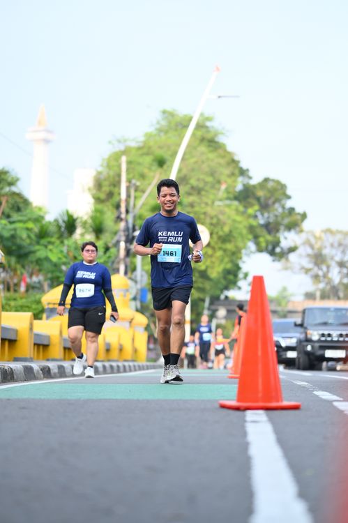 Race photo from KEMLU RUN 2025