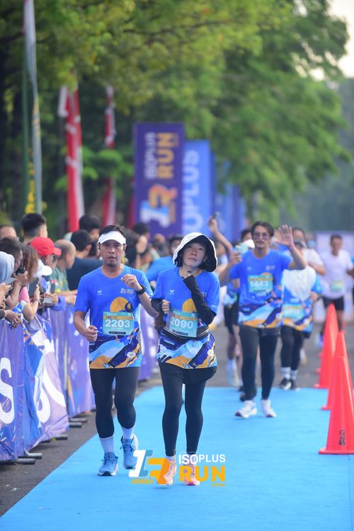Race photo from Isoplus Run 2024 Surabaya