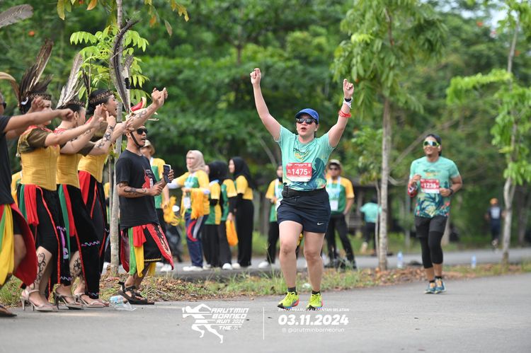 Race photo from Arutmin Borneo Run 2024