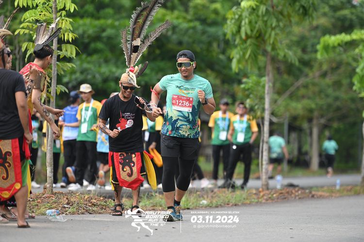 Race photo from Arutmin Borneo Run 2024