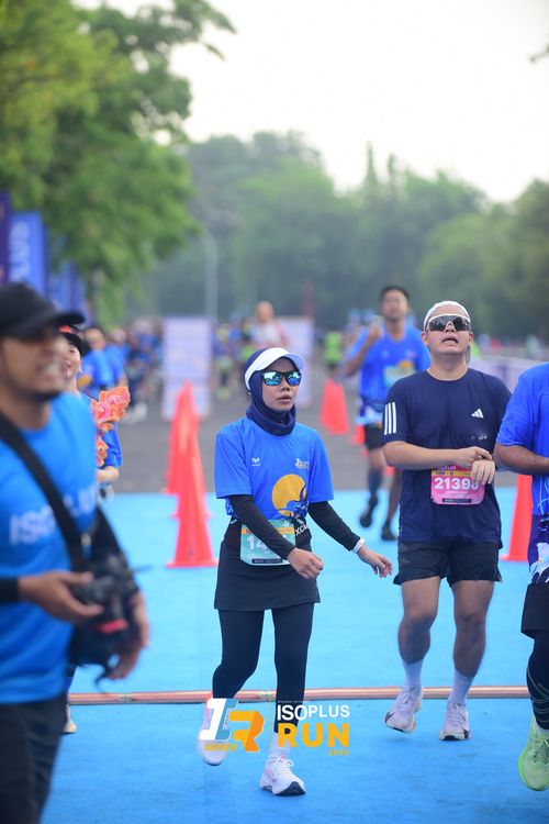 Race photo from Isoplus Run 2024 Surabaya
