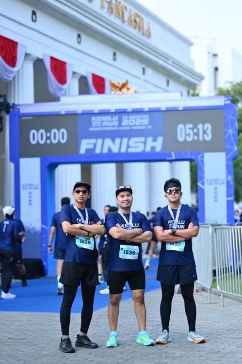Race photo from KEMLU RUN 2025