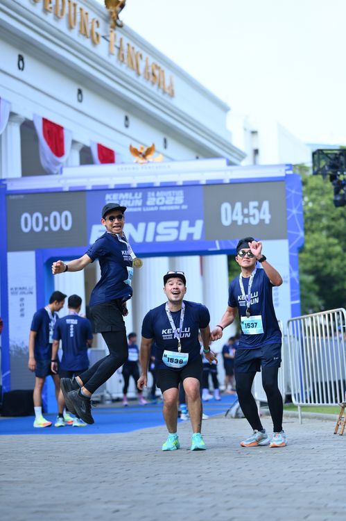 Race photo from KEMLU RUN 2025