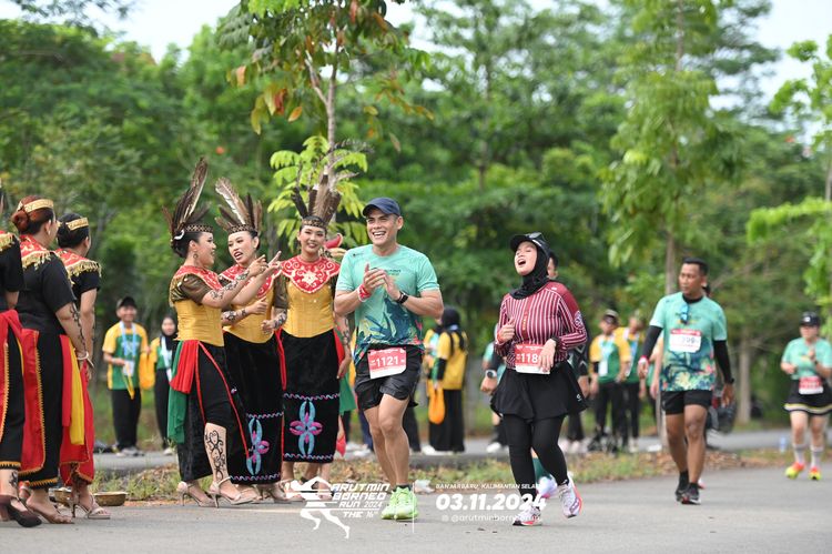 Race photo from Arutmin Borneo Run 2024