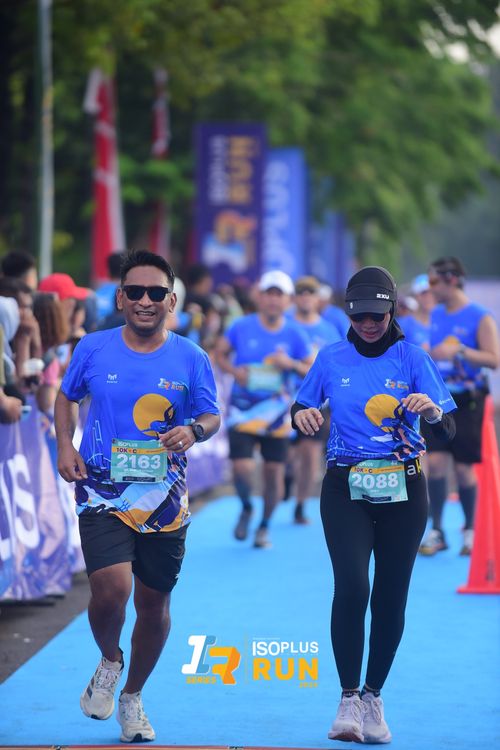 Race photo from Isoplus Run 2024 Surabaya