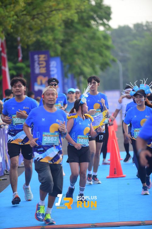 Race photo from Isoplus Run 2024 Surabaya