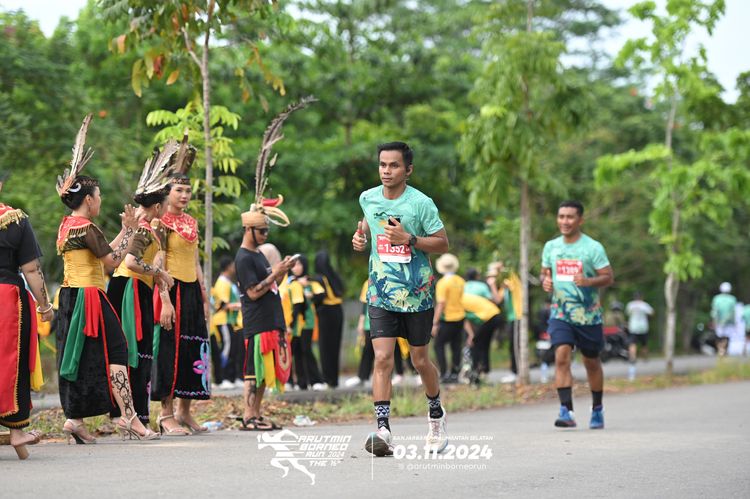 Race photo from Arutmin Borneo Run 2024