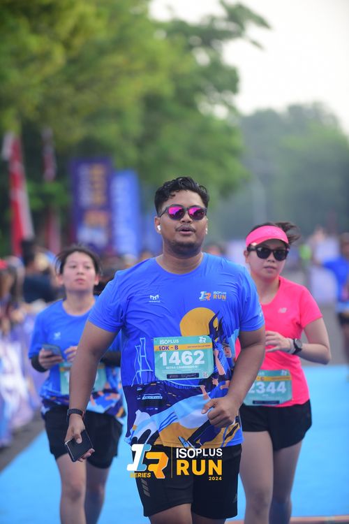 Race photo from Isoplus Run 2024 Surabaya