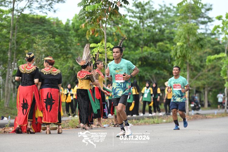 Race photo from Arutmin Borneo Run 2024