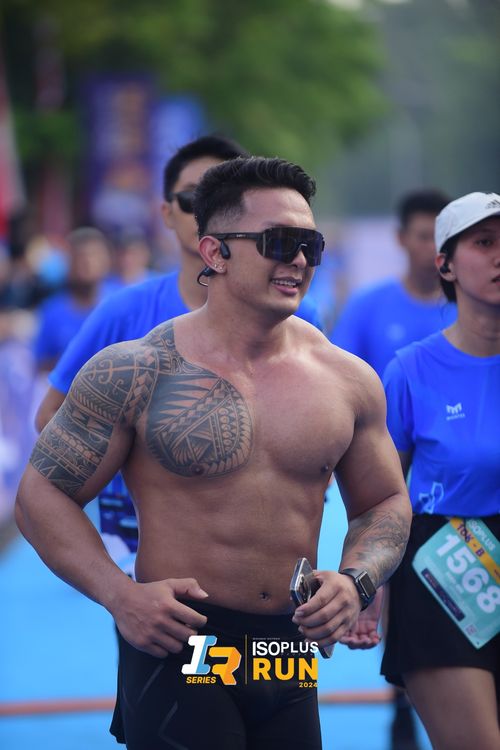 Race photo from Isoplus Run 2024 Surabaya