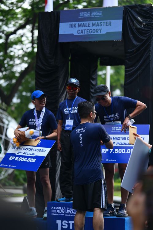 Race photo from KEMLU RUN 2025