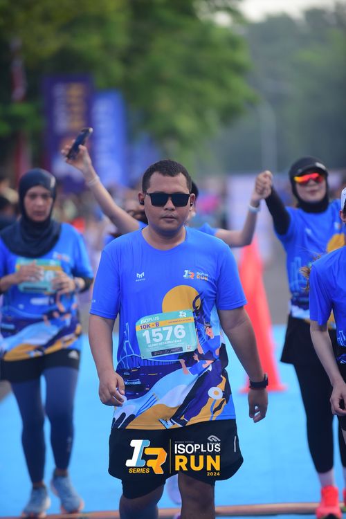 Race photo from Isoplus Run 2024 Surabaya