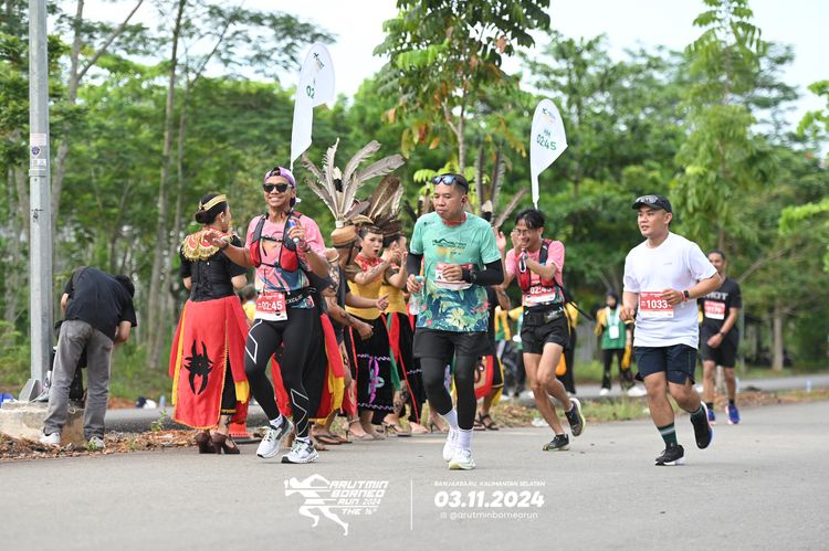 Race photo from Arutmin Borneo Run 2024