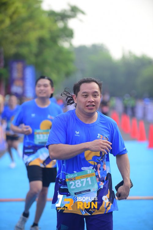 Race photo from Isoplus Run 2024 Surabaya