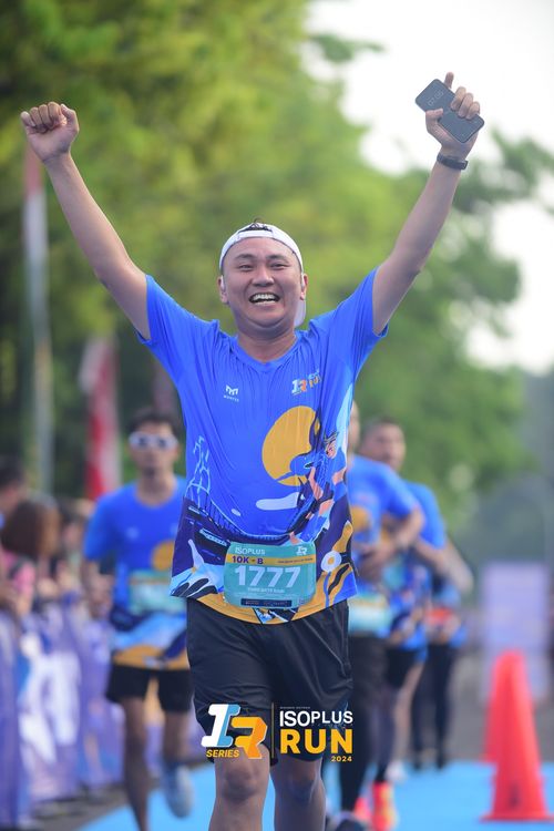 Race photo from Isoplus Run 2024 Surabaya