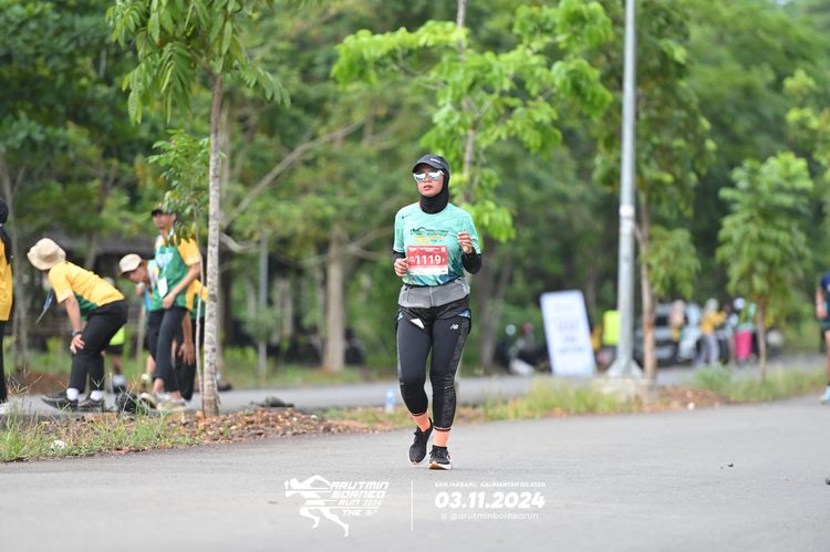 Race photo from Arutmin Borneo Run 2024