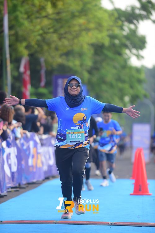 Race photo from Isoplus Run 2024 Surabaya