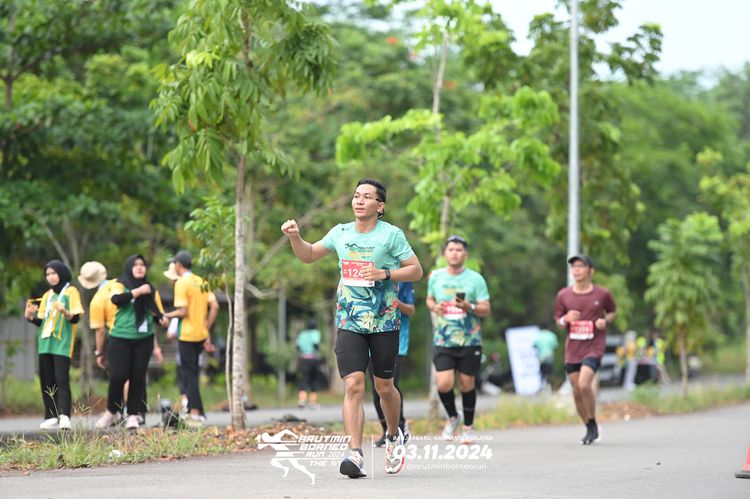 Race photo from Arutmin Borneo Run 2024