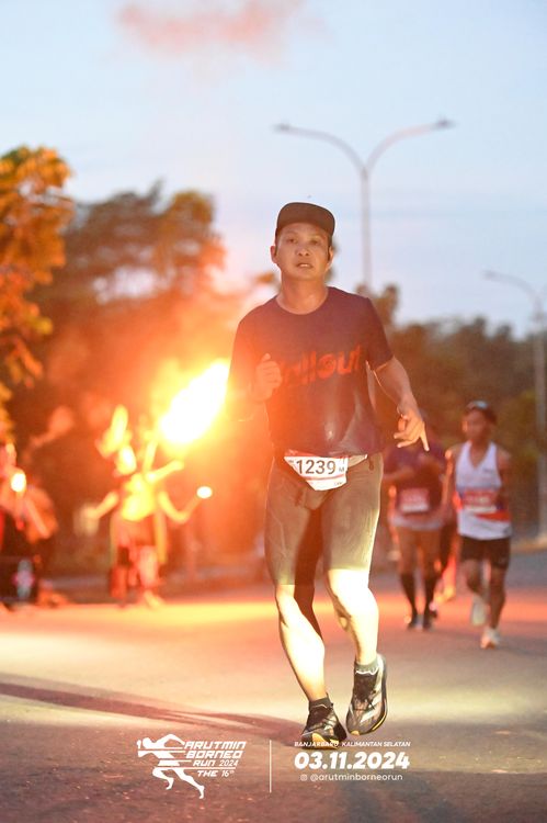 Race photo from Arutmin Borneo Run 2024