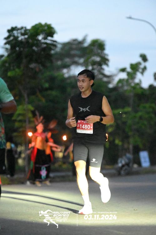 Race photo from Arutmin Borneo Run 2024